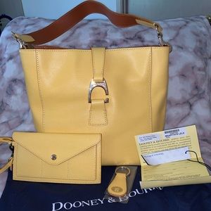 Dooney & Bourke Ashby Shoulder bag